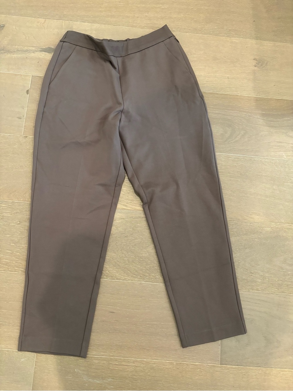 Giordano Ladies Elastic-Waist Tapered Trousers in taupe